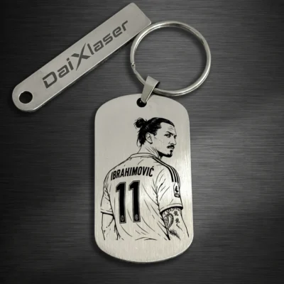 Zlatan Ibrahimović Soccer Player Keychain – Custom Engraved Football Gift brush silver