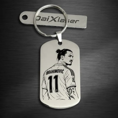 Zlatan Ibrahimović Soccer Player Keychain – Custom Engraved Football Gift mirror silver